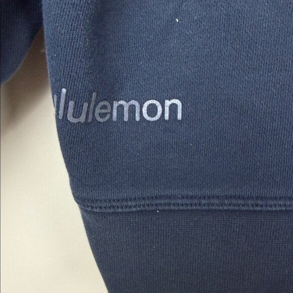 Lululemon Men's Navy Blue Sweater Size Large - Picture 2 of 6